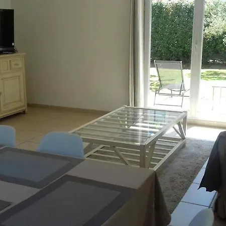 Villa Bastide Au Pieds Des Alpilles St Remy De Provence Piscine Partagee Dans *